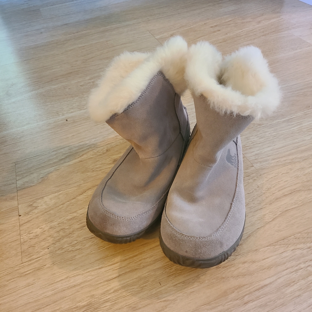 Sorel Grey Out N About Pull On Booties